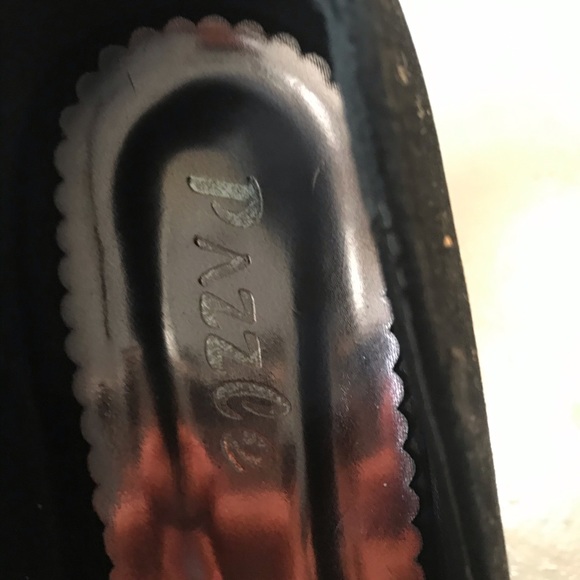 Heels - Picture 3 of 5